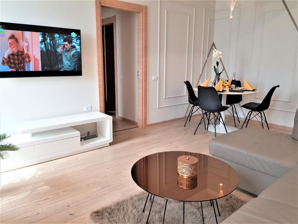 Evy Deluxe Apartment Mamaia Esterno foto
