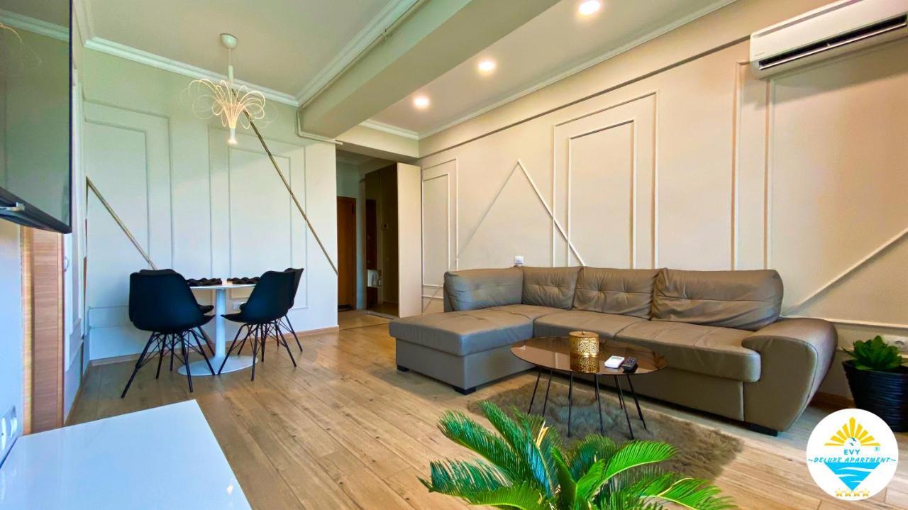 Evy Deluxe Apartment Mamaia Esterno foto