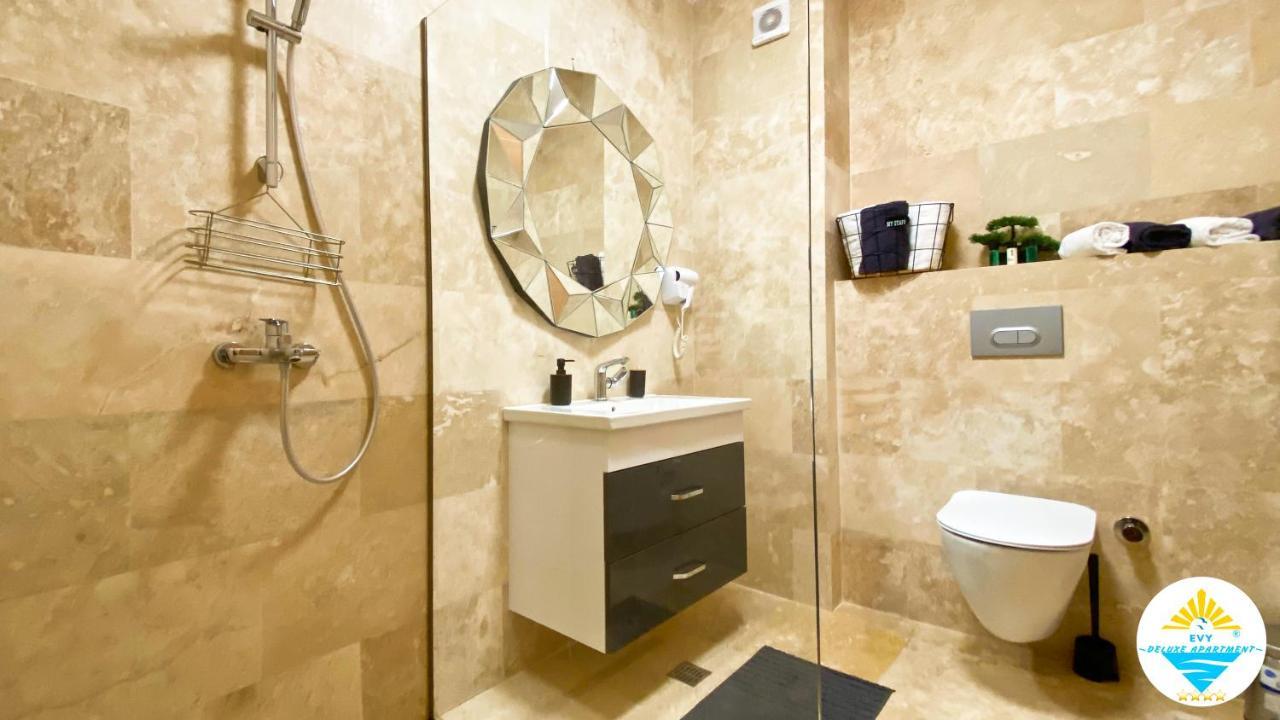 Evy Deluxe Apartment Mamaia Esterno foto