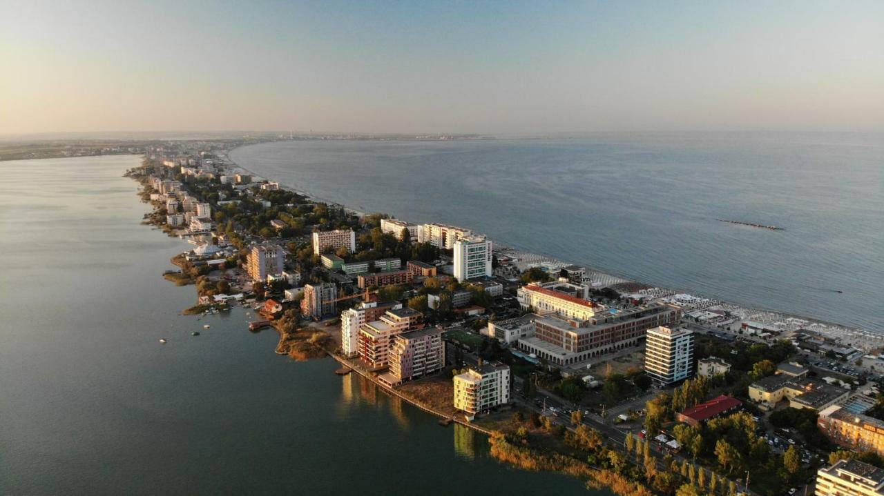 Evy Deluxe Apartment Mamaia Esterno foto